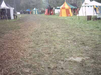 Der Weg vor dem Lager