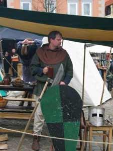 Tomtom in typischer Pose